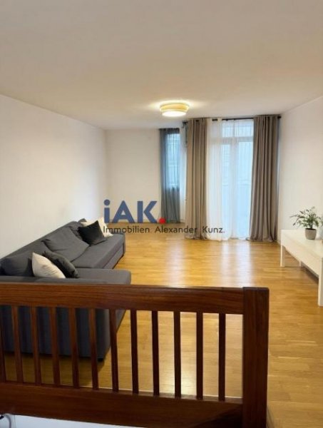 Berlin Charmante 2-Zimmer‑Maisonette mit Balkon & EBK in Charlottenburg - ideal zum Wohlfühlen Wohnung kaufen