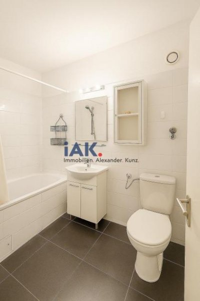Berlin Charmante 2-Zimmer‑Maisonette mit Balkon & EBK in Charlottenburg - ideal zum Wohlfühlen Wohnung kaufen