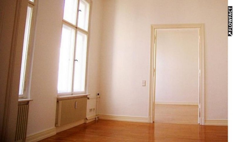 Berlin Attraktive 2-Zimmer-Altbauwohnung mit Balkon in Berlin-Charlottenburg Wohnung kaufen