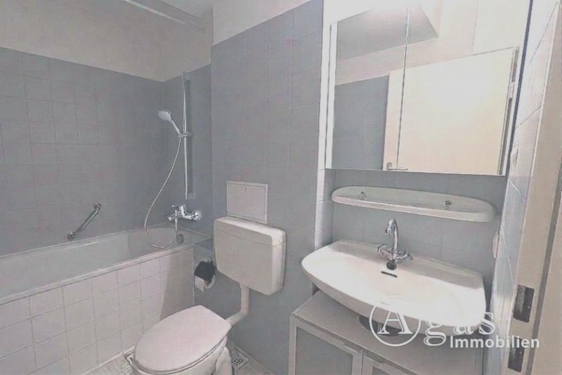 Berlin Attraktive freie 1-Zimmer-Wohnung mit Balkon in Wilmersdorf zum Verkauf Wohnung kaufen