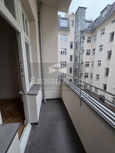 Berlin Gemütliche Altbauwohnung nahe Volkspark Wilmersdorf Wohnung kaufen