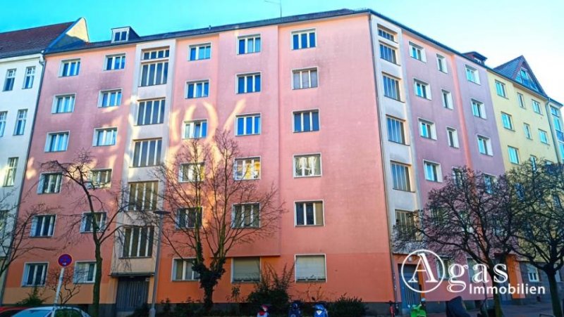 Berlin vermietete 2-Zimmer-Eigentumswohnung mit Sonnen-Balkon zum Hof Nähe Volkspark Wilmersdorf Wohnung kaufen