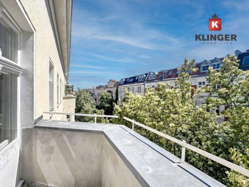 Berlin Repräsentatives Altbau-Juwel im beliebten Winterfeldtkiez: Großzügige 4-Zimmer-Wohnung mit Balkon Wohnung kaufen