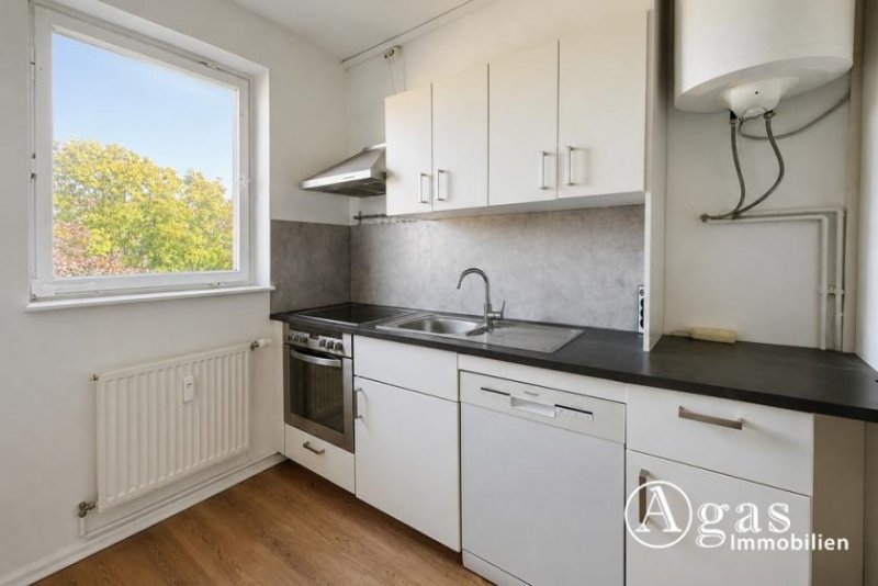 Berlin Bezugsfreie 2-Zimmer-Wohnung mit Balkon und Entwicklungspotenzial in Berlin-Schöneberg Wohnung kaufen
