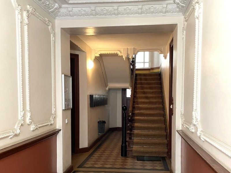 Berlin Bezugsfreie 2-Zimmer-Wohnung mit
Altbaucharme in Schöneberg Wohnung kaufen