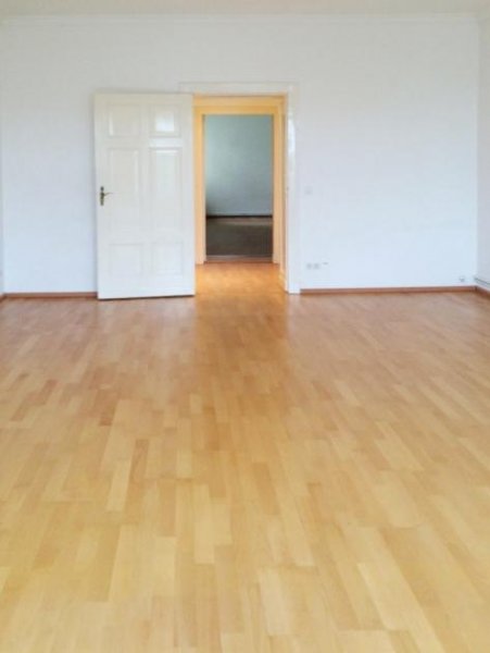 Berlin Vermietete 3-Zimmerwohnung
im Graefekiez
-Eigenbedarfskündigung voraussichtlich möglich- Wohnung kaufen