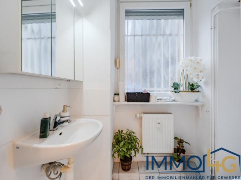 Berlin Zum Kauf: derzeit vermietete Gewerbeeinheit unweit vom Hermannplatz Gewerbe kaufen