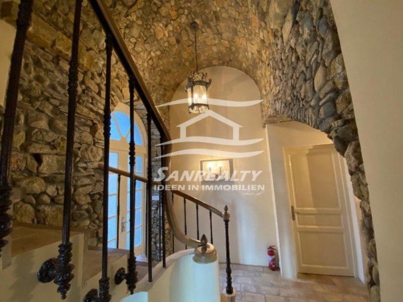 Roullens SANREALTY | Schöner Landsitz als Existenz oder nur zum Entspannen in ruhiger Alleinlage von Roullens Haus kaufen