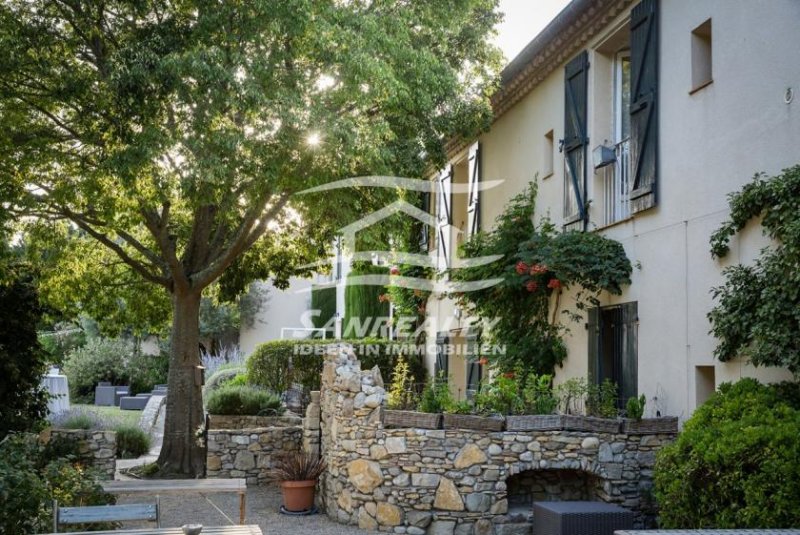 Roullens SANREALTY | Schöner Landsitz als Existenz oder nur zum Entspannen in ruhiger Alleinlage von Roullens Haus kaufen