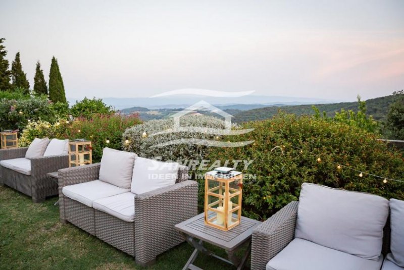 Roullens SANREALTY | Schöner Landsitz als Existenz oder nur zum Entspannen in ruhiger Alleinlage von Roullens Haus kaufen