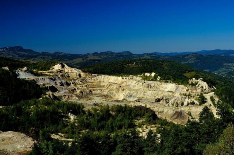 Palpa Produktive Gold-, Silber- & Kupfermine mit Aufbereitung Gewerbe kaufen