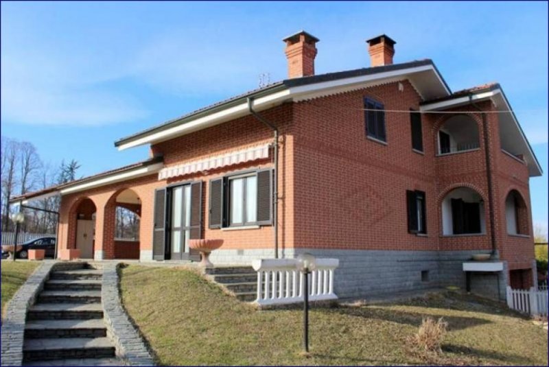 Cavallermaggiore ***Villa in Piemonte Cavallermaggiore, sucht neuen Eigentümer*** Haus kaufen