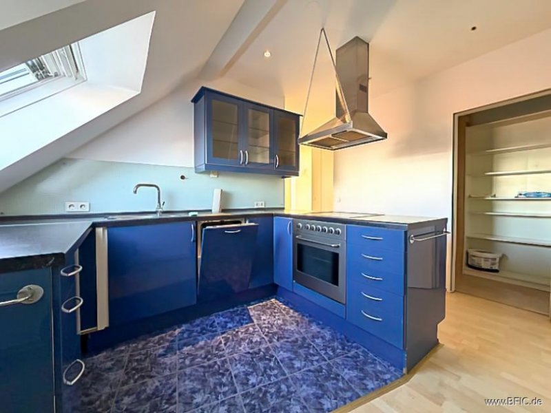 Berlin Bezugsfreie Dachgeschosswohnung mit Südwest-Terrasse nahe der Schloßstraße Wohnung kaufen