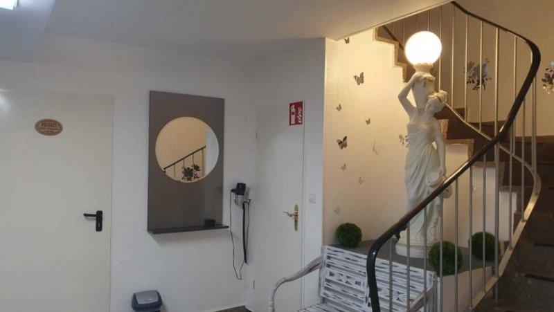 Berlin Marienfelde: ca. 415 m² Gewerbeeinheit mit Sauna- und Wellnessinfrastruktur Gewerbe kaufen
