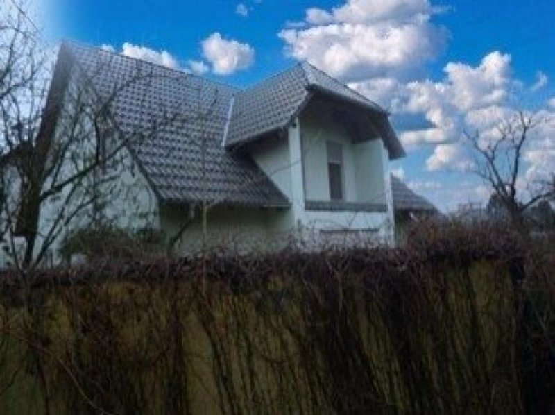 Berlin Renovierungsbedürftiges Einfamilienhaus Haus kaufen