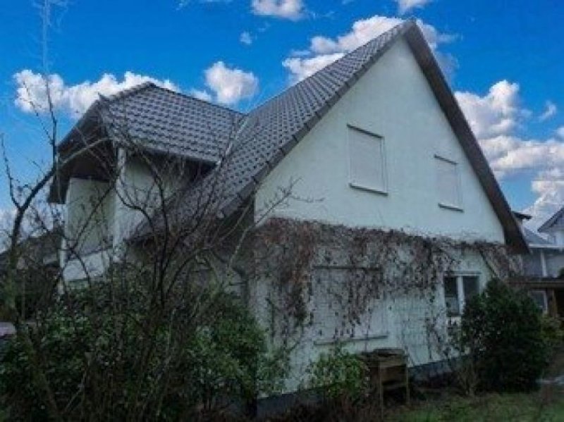 Berlin Renovierungsbedürftiges Einfamilienhaus Haus kaufen