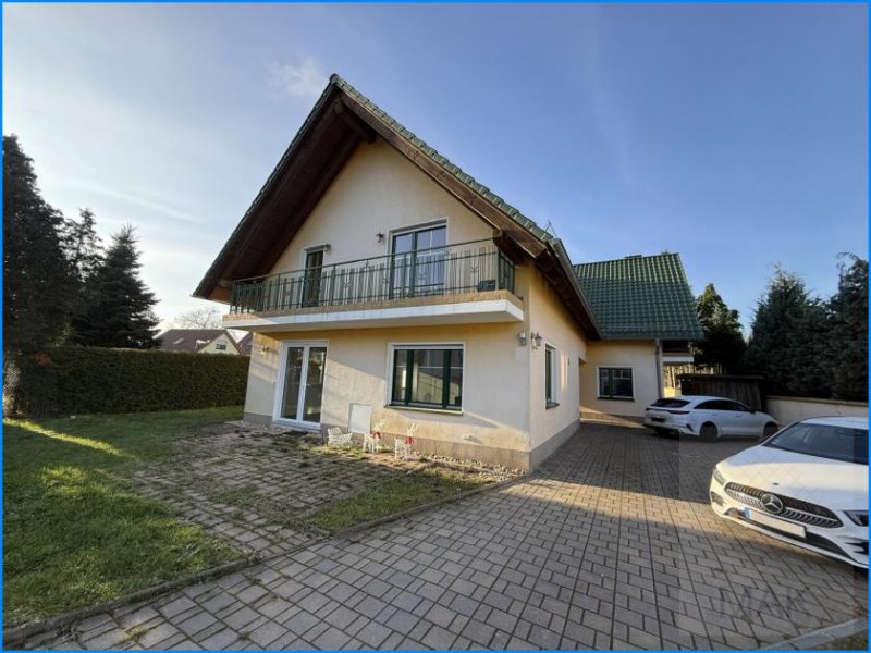 Schönefeld (Landkreis Dahme-Spreewald) MAK Immobilien: Dreifamilienhaus zum Verkauf 12529 Schönefeld Haus kaufen