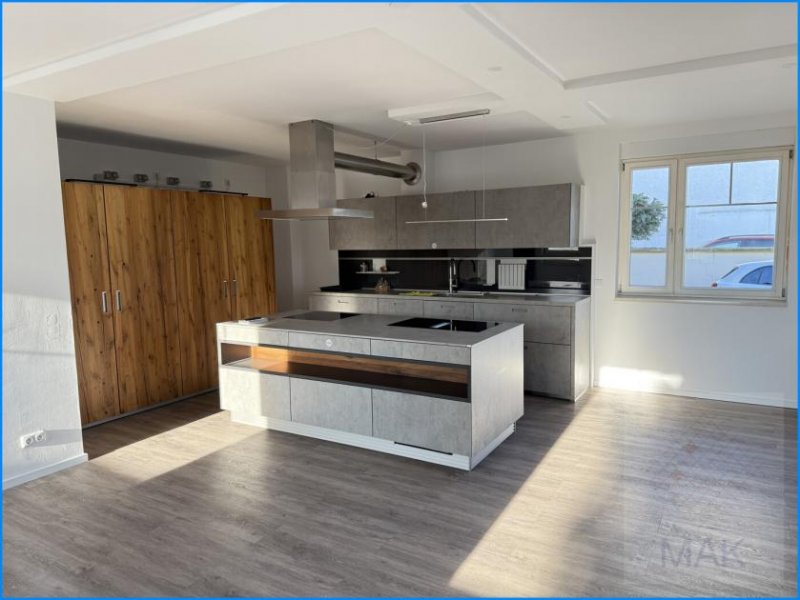 Schönefeld (Landkreis Dahme-Spreewald) MAK Immobilien: Zwei Häuser: 1x vermietet und 1x frei = Selbst einziehen und Miete kassieren Haus kaufen