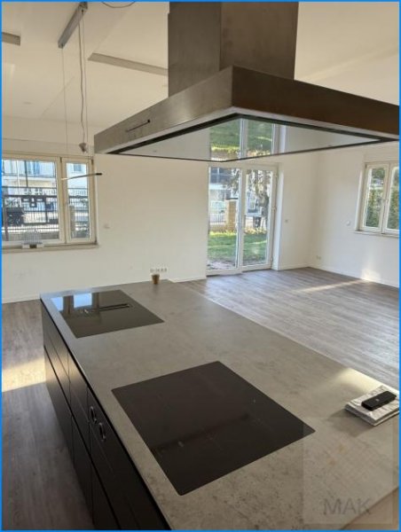 Schönefeld (Landkreis Dahme-Spreewald) MAK Immobilien: Zwei Häuser: 1x vermietet und 1x frei = Selbst einziehen und Miete kassieren Haus kaufen