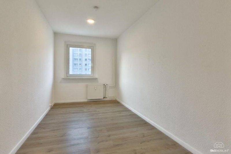 Berlin 3-Raumwohnung mit großem, verglastem Balkon Wohnung kaufen