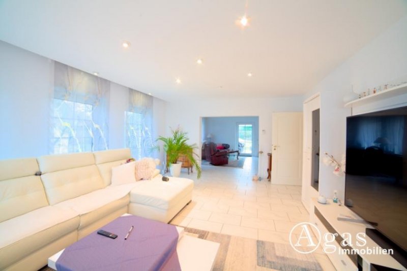 Berlin Exklusive Stadtvilla mit privater Wellness-Oase und Außenpool in Alt-Hohenschönhausen Haus kaufen