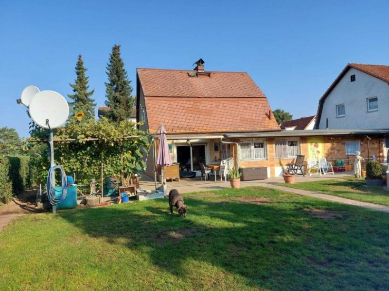 Berlin Freistehendes Einfamilienhaus auf Eckgrundstück Haus kaufen