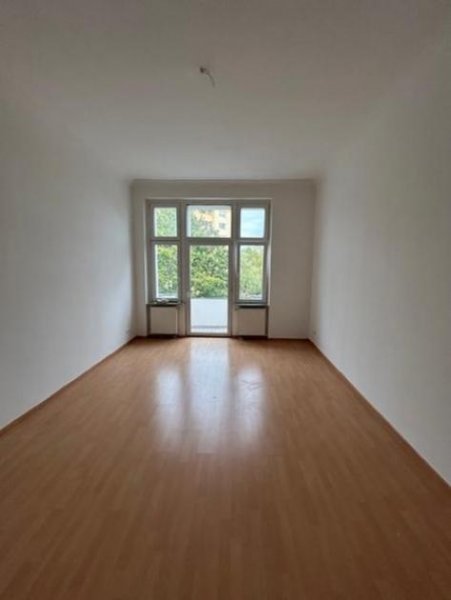 Berlin Bezugsfreie und helle 2-Zimmer Altbauwohnung nahe Havel mit Aufzug Wohnung kaufen
