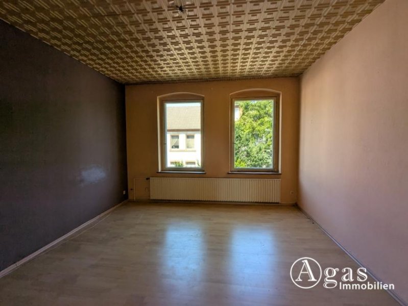 Berlin Großes Ein- oder Zweifamilienhaus mit vielen Möglichkeiten und Ausbaupotenzial in Berlin-Staaken Haus kaufen