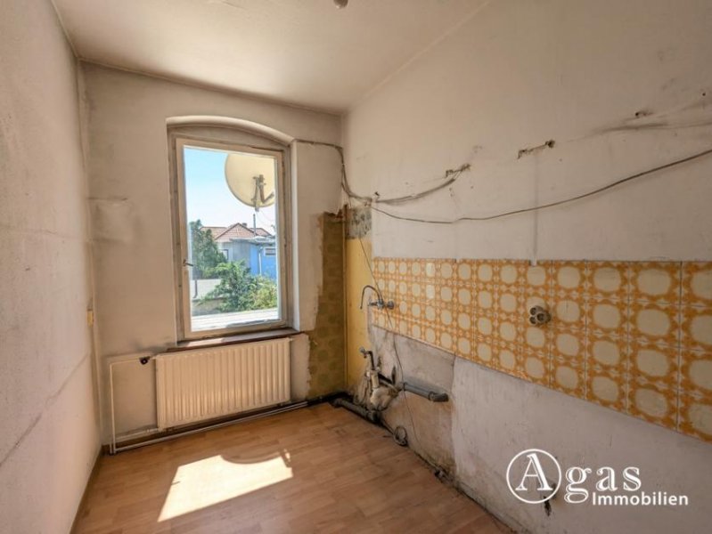 Berlin Großes Ein- oder Zweifamilienhaus mit vielen Möglichkeiten und Ausbaupotenzial in Berlin-Staaken Haus kaufen
