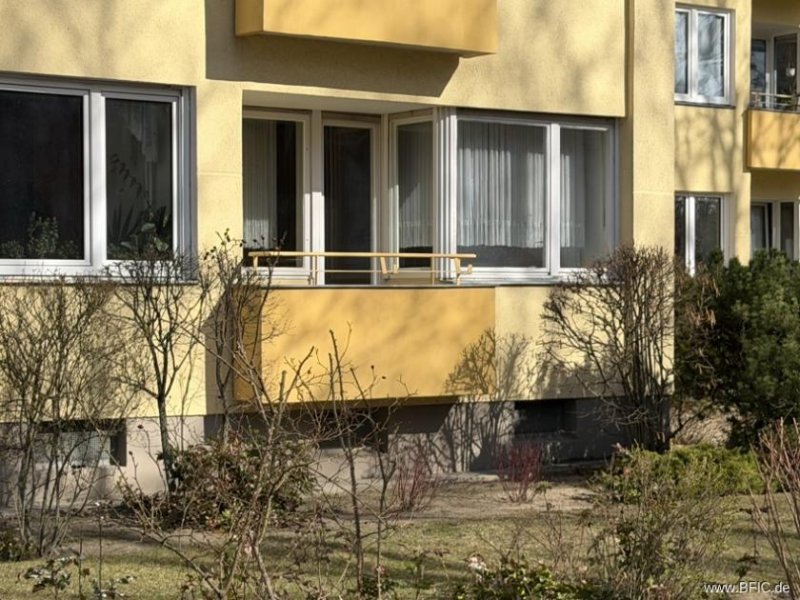 Berlin bezugsfrei hell ruhig Balkon: 2-Zi.-Whg im Hochparterre Wohnung kaufen