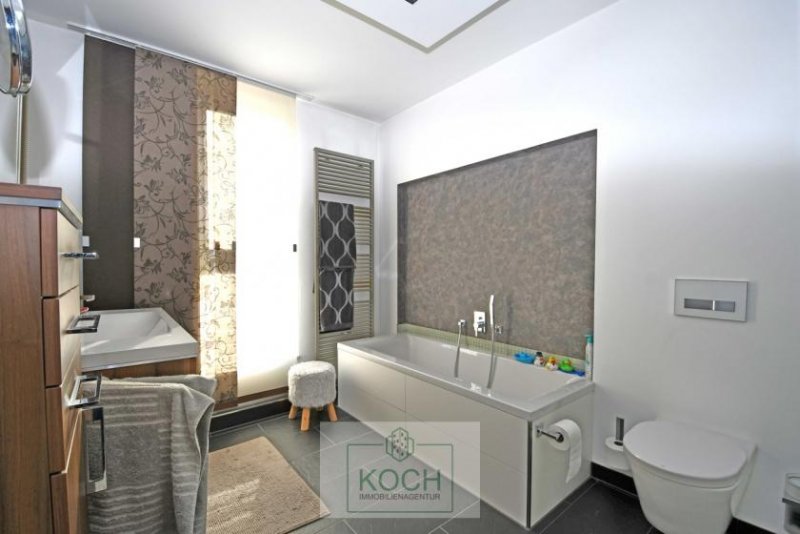 Berlin Einziehen und Wohlfühlen in begehrter Lage am Spandauer See Haus kaufen