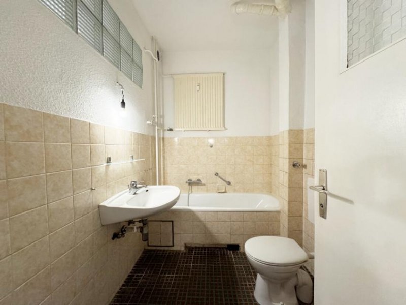 Berlin 1-Zimmer-Gartenwohnung 
Berlin-Westend nahe Theodor-Heuss-Platz Wohnung kaufen