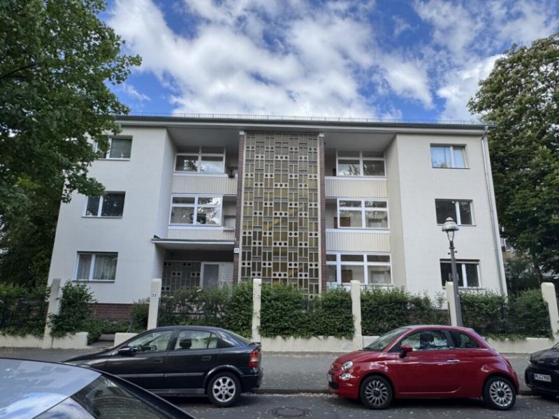 Berlin 2-Zimmer-Balkonwohnung
Berlin-Westend nahe Theodor-Heuss-Platz Wohnung kaufen