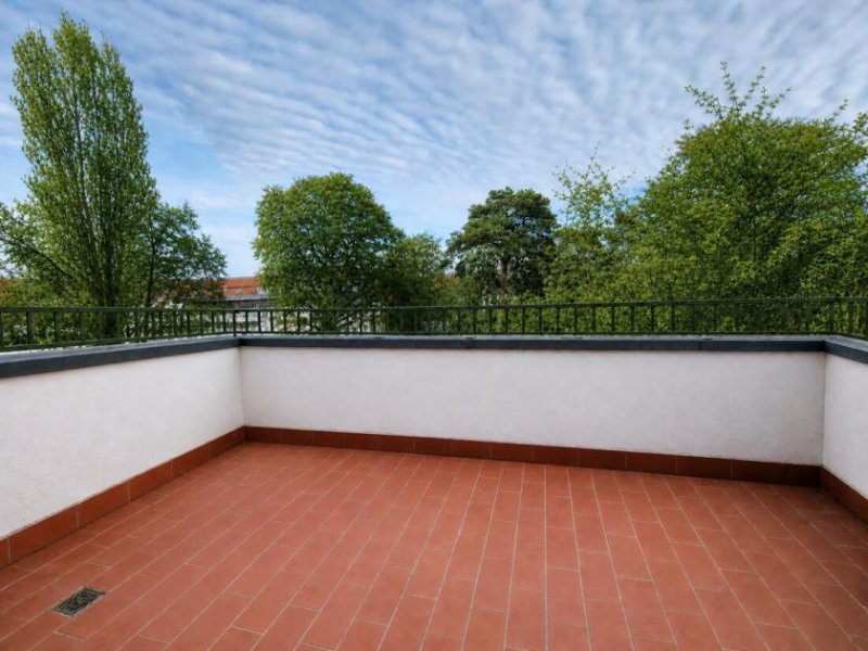 Berlin Helle Dachgeschosswohnung im beliebten Westend Wohnung kaufen