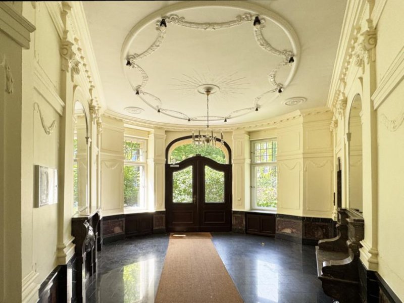 Berlin Wunderschöne Altbauwohnung
mit 3,5 Zimmern am Lietzensee Wohnung kaufen