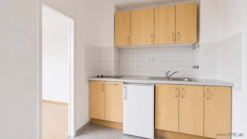 Berlin bezugsfreies Apartment im Grünen, mit S/W-Balkon und Garage Wohnung kaufen