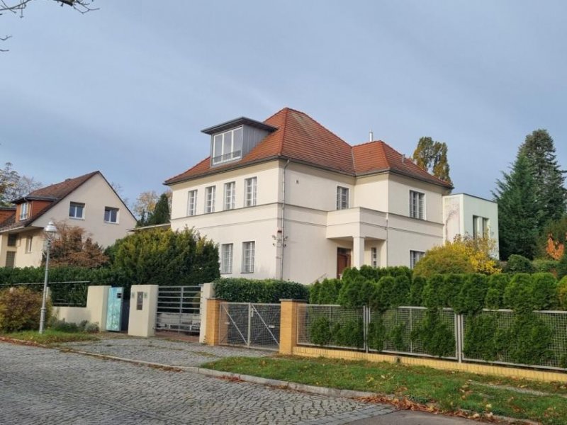 Berlin Einzigartiges Villenensemble
nahe Freier Universität Haus kaufen