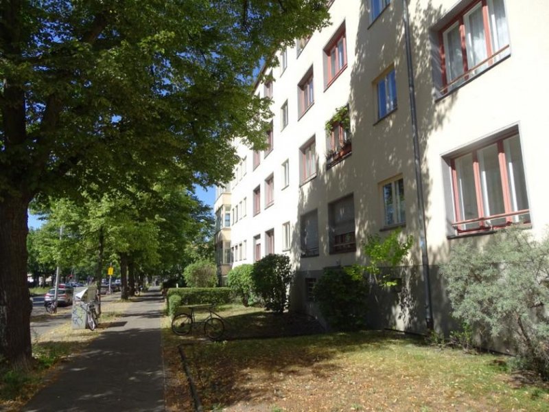 Berlin Helle 3-Zimmer-Wohnung im 3. OG 
in zentraler Lage von Schmargendorf Wohnung kaufen