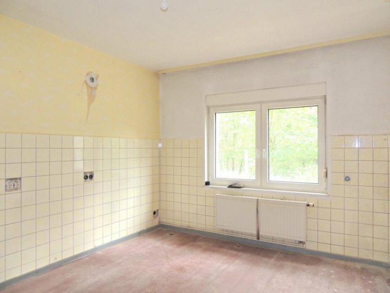 Michendorf freistehendes Einfamilienhaus, teilsaniert mit zusätzlichem Baugrundstück Haus kaufen