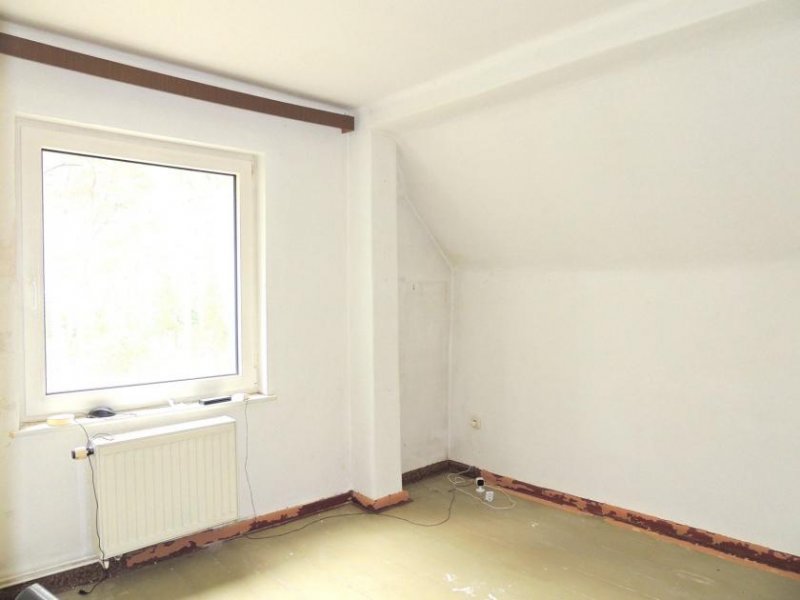 Michendorf freistehendes Einfamilienhaus, teilsaniert mit zusätzlichem Baugrundstück Haus kaufen