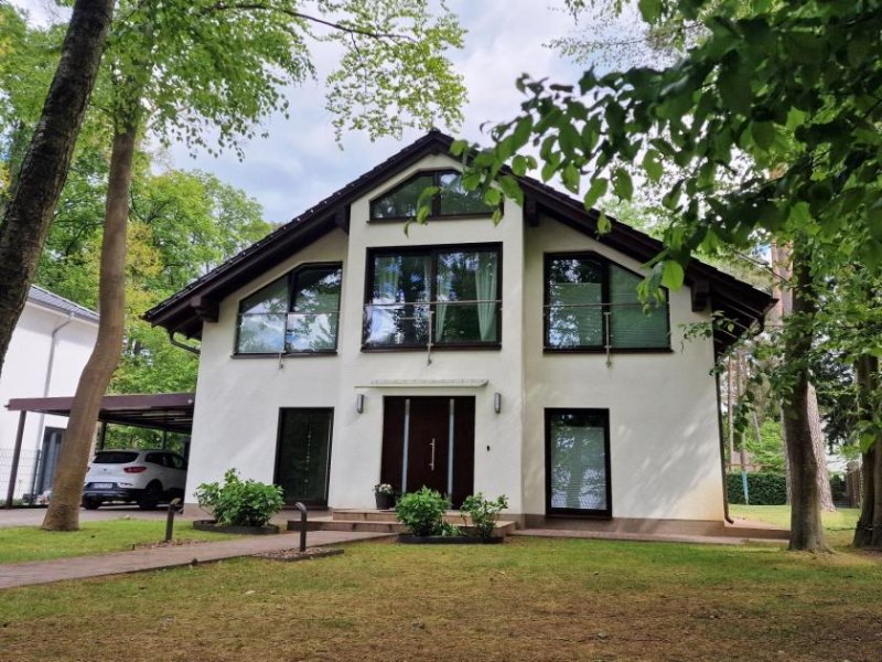 Schönwalde-Glien Exklusives Einfamilienhaus in traumhafter Lage vor den Toren Berlins Haus kaufen