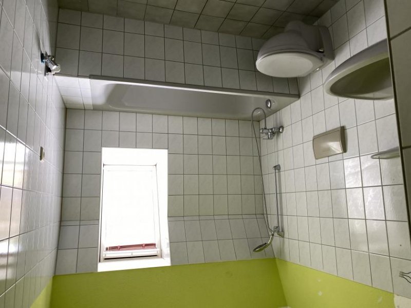 Borkwalde großzügige Dachgeschosswohnung in ruhigem Umfeld Wohnung kaufen