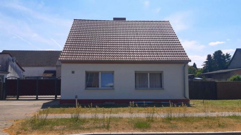 Wiesenburg/Mark Schönes Wohnhaus mit Nebengebäude und großzügigem Garten Haus kaufen