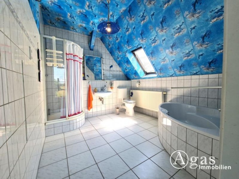 Zeschdorf Modernisiertes Einfamilienhaus auf großem Grundstück in Ortsrandlage Haus kaufen