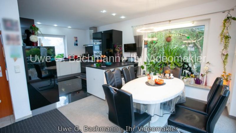 Strausberg Strausberg: Raumwunder- Architektenhaus mit hochwertiger Ausstattung und ausgebauten Vollkeller Haus kaufen