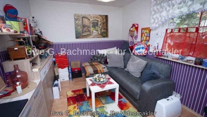 Neuenhagen (Landkreis Märkisch-Oderland) Neuenhagen bei Berlin: Massives EFH im Bungalowstil mit 4 Zimmern, Kamin und ausgebauten Dachboden Haus kaufen