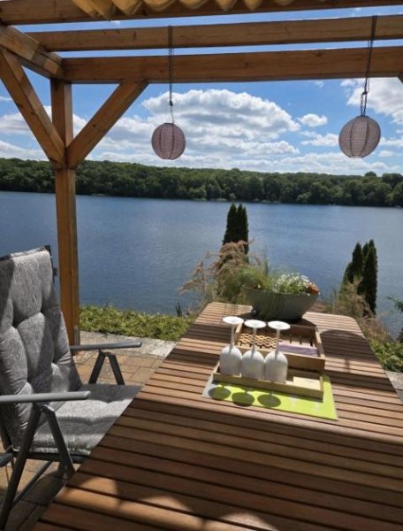 Woltersdorf (Landkreis Oder-Spree) Einzigartiges Wassergrundstück mit Haus und Bootshaus am Kalksee - OHNE MAKLER Haus kaufen