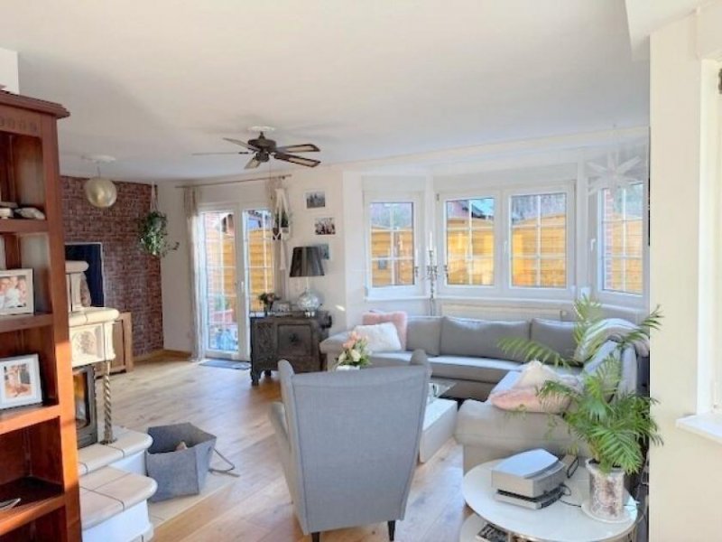 Am Mellensee Ein Zuhause voller Lebensfreude: Provisionsfreies Familienhaus mit Pool und modernen Annehmlichkeiten Haus kaufen