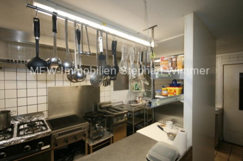 Tauche Liebevolles Einfamilienhaus am See !
In Alleinlage !
Mit Gewerbeeinheit zur individuellen Nutzung Haus kaufen