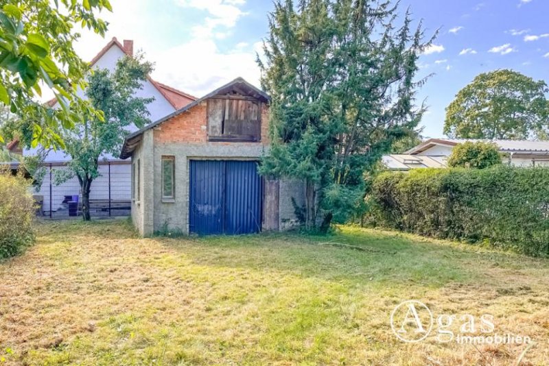 Bernau bei Berlin Bauträgerfreies Grundstück mit Freizeitbungalow und Nebengebäude in Bernau - Endlich zu Hause! Grundstück kaufen